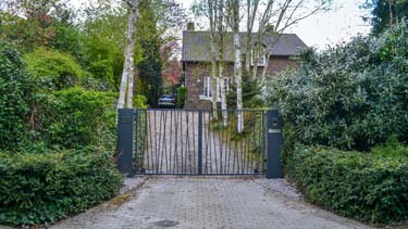 Moderne vleugelpoort met Jungle patroon - Maastricht